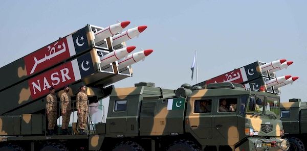 في أقل من 24 ساعة..باكستان ترد بتوجيه ضربات ضد إيران 