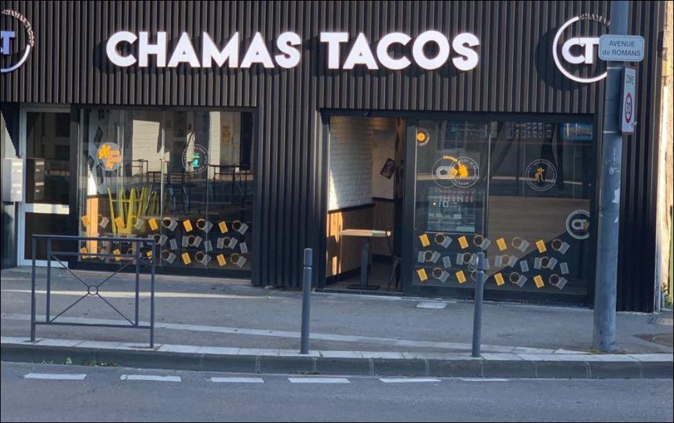 لأنهم "مزعجون".. مطعم يفرض غرامة على أهالي "الأطفال الأشقياء"