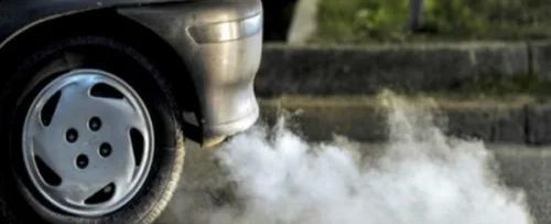 كيف يمكن للقيادة السيئة أن تزيد من تلوث الهواء؟ دراسة جديدة تحذّر