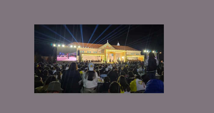 ‎البابا للشبيبة في لقاء جامع: المحبة لا الانتقام هي القوة القادرة على تغيير الوطن