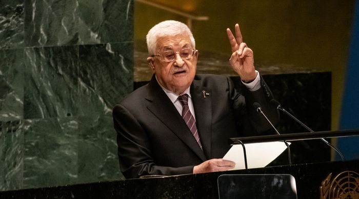 محمود عباس: من الرصاصة الأولى الى الصاروخ الاخير