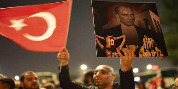 بسبب أتاتورك...إلغاء كأس السوبر التركي في السعودية