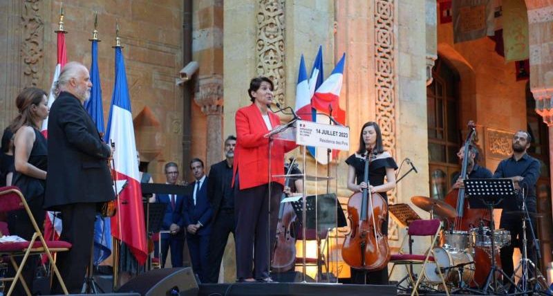 لماذا خرحت السفيرة الفرنسيّة في خطابها اللبناني عن "السراط الدبلوماسي المستقيم"؟