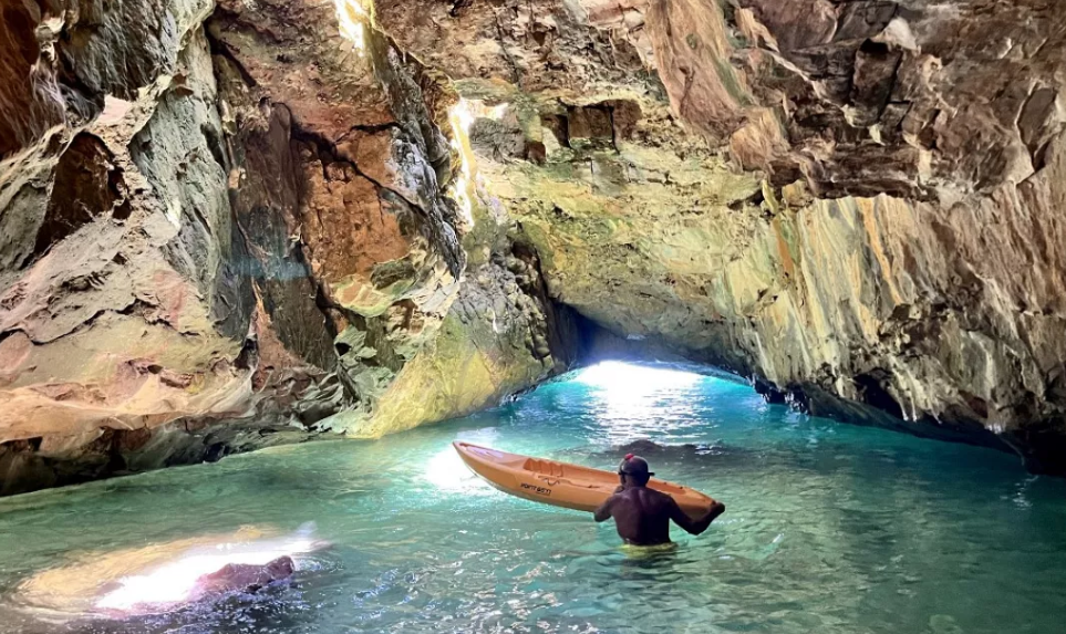 نشطاء بيئيون يتحركون في لبنان لحماية الشواطئ العامة من التعديات