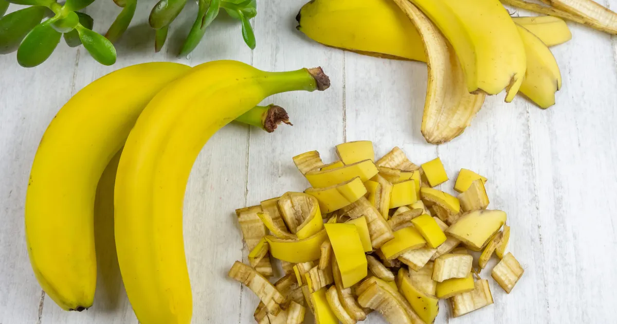 منها الموز والبرتقال.. خضروات وفواكه قيمتها الغذائية في قشورها