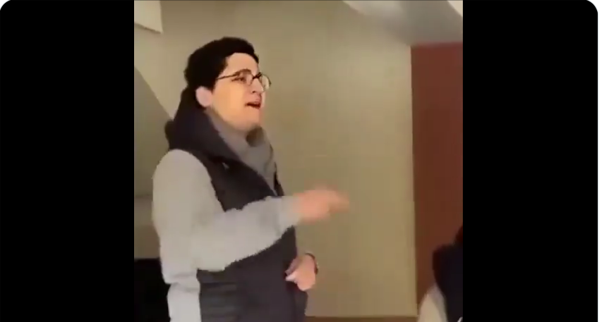 "الراهبة المقاومة" مايا زيادة في مواجهة "الإعلاميّة المرتدة" نوال برّي