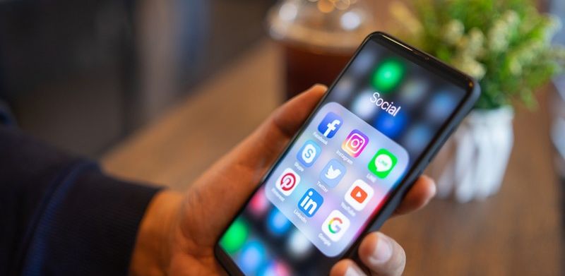 "يُفضلون المراقبة من دون نشر"...مستخدمو وسائل التواصل الاجتماعي في تراجع