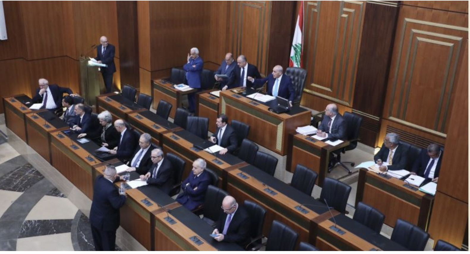 البلديات محور جدال "طائفي".. وإقرار السرية المصرفية بما يرضي صندوق النقد 