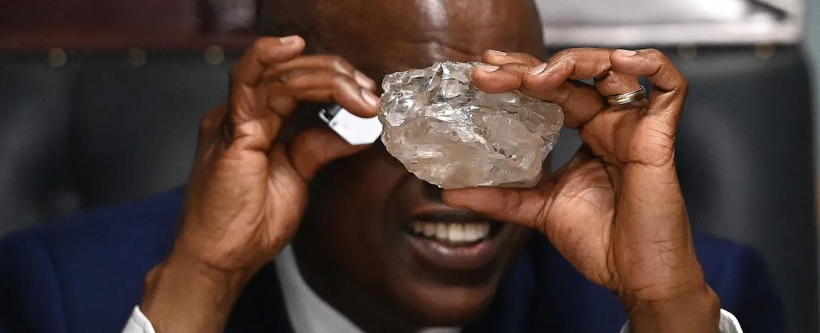 استخراج ثاني أكبر ماسة في العالم