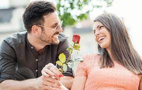 لماذا يعترف الرجال بالحبّ قبل النساء؟