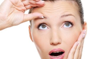 بروفسور روسي يكشف "سرًّا ذهبيًا" لتأخير علامات الشيخوخة