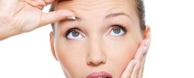 بروفسور روسي يكشف "سرًّا ذهبيًا" لتأخير علامات الشيخوخة