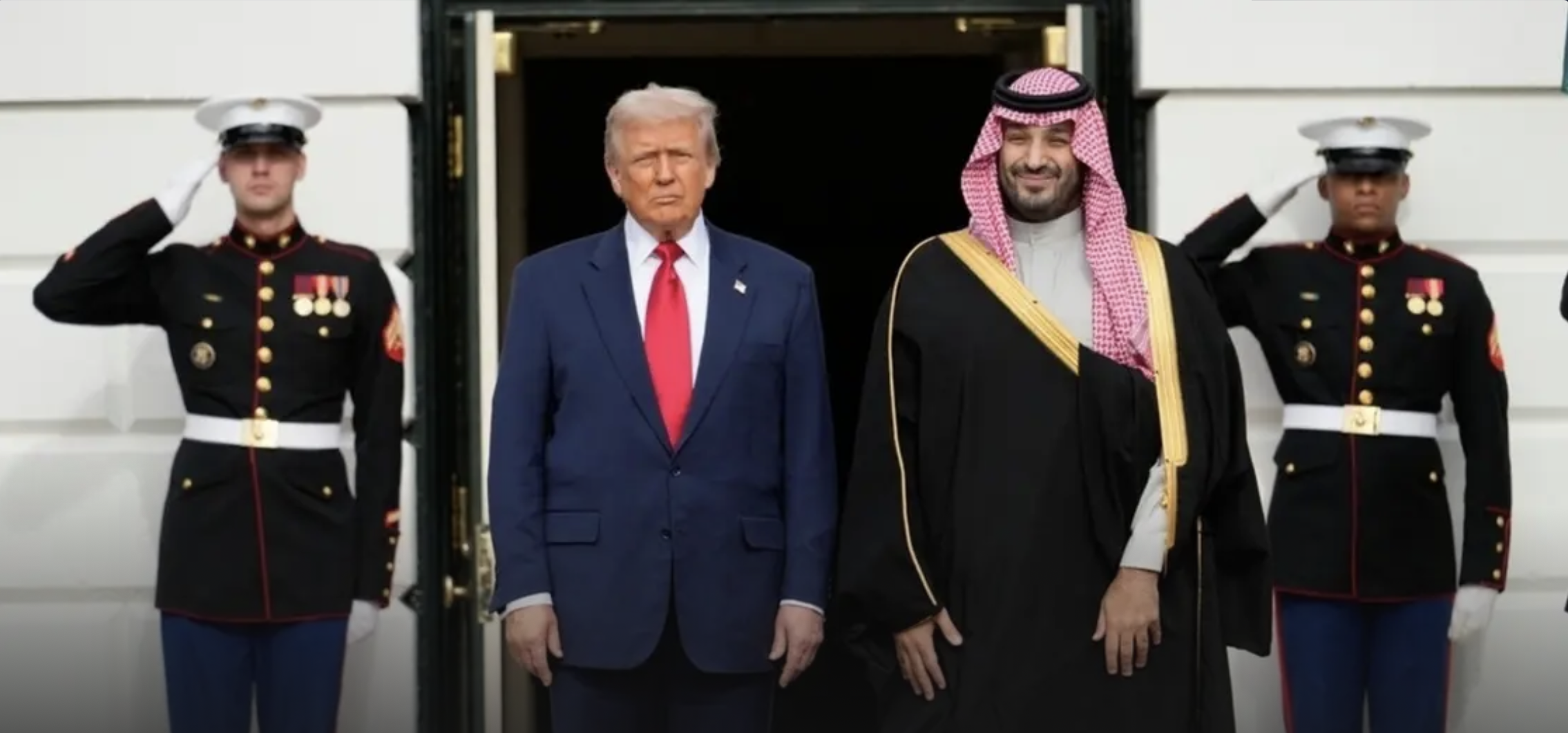 وسط تحليق للمقاتلات وعزف للموسيقى.. ترامب يستقبل بن سلمان في البيت الأبيض