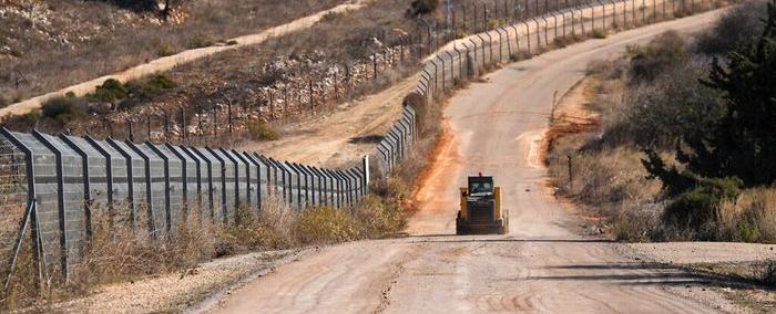 اتفاق وقف إطلاق النار على الهاوية: رد حزب الله التحذيري يثير زوبعة حرب في إسرائيل