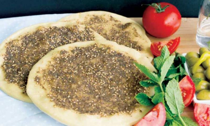 "لأنها راسخة في الهوية اللبنانية".. منقوشة الزعتر على لائحة اليونسكو التراثي