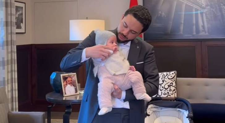 آلام في كتف ولي العهد الأردني... وطبيب يكشف السبب