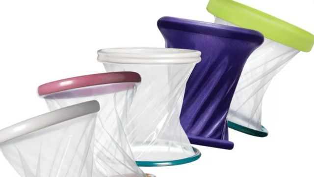 بعد عام ونصف من المعاناة.. استخراج أداة طبية بحجم صحن من بطن امرأة