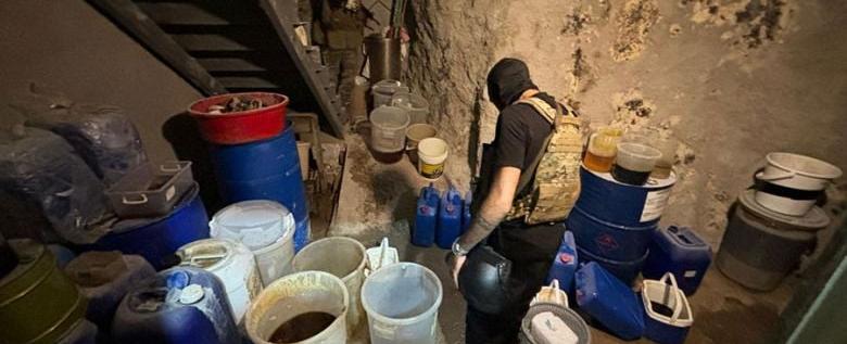 نفق سري بطول 300 متر... الجيش اللبناني يداهم أضخم مصنع كبتاغون