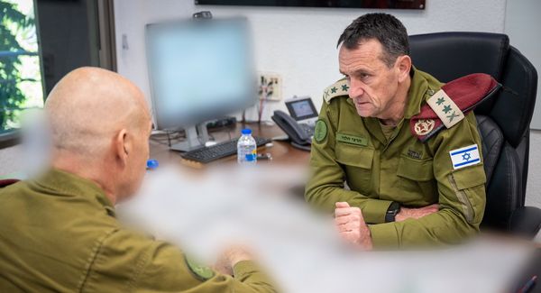 رئيس أركان الجيش الإسرائيلي على حدود لبنان: لدينا الكثير من القدرات التي لم نستخدمها بعد!