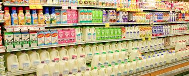 خبراء تغذية يحددون أفضل أنواع الحليب وسبب اختيارها