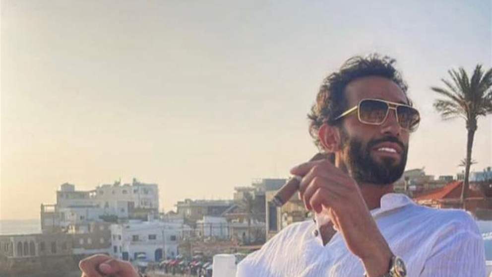  الموت يفجع  خبير الأعشاب زين الأتات بابنه