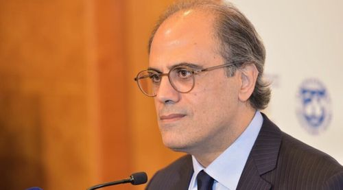 ديانا سكيني/ جهاد أزعور ليس انتحارياً ولا يبحث عن وظيفة في الدولة اللبنانية