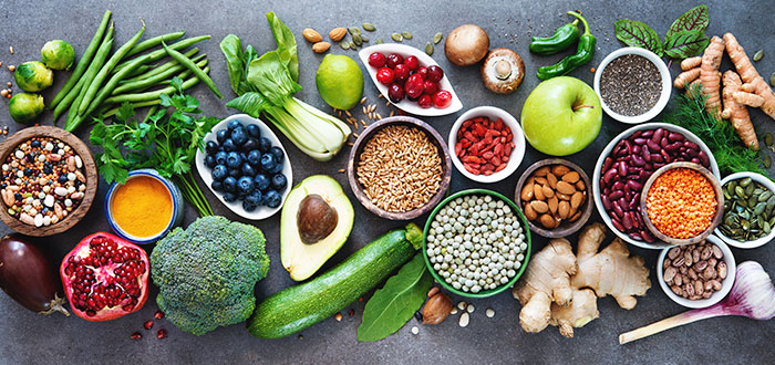 حاربوا الكوليسترول بالشوفان والبطيخ واللوز والبروكولي وبذور الشيا