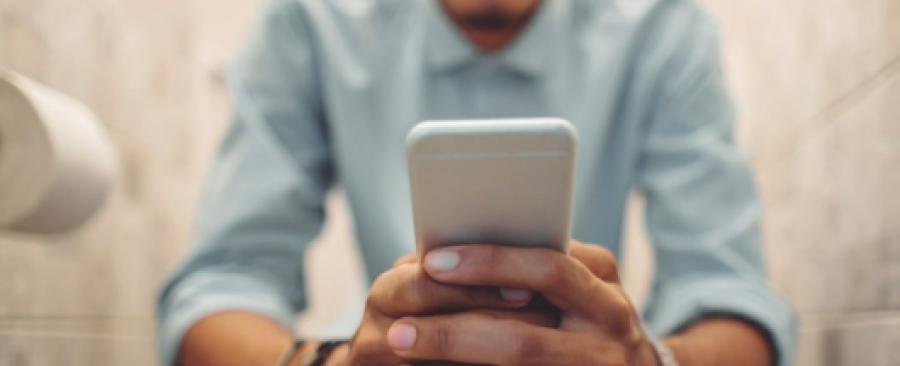 أطباء يحذرون: لا تجلس على المرحاض لأكثر من 10 دقائق !