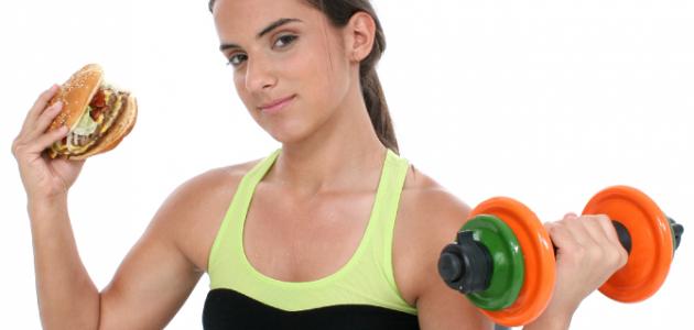 ماذا يحصل إذا مارست التمارين الرياضية بالتوازي مع اتباع نظام صحي سيء؟