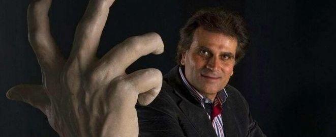 الزمن يزّّهر في باريس مع الفنان رودي رحمة