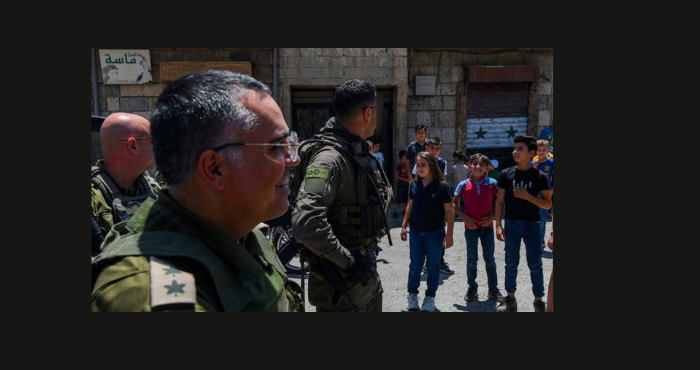 افيخاي ادرعي يجول في قرى درزية في سوريا