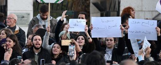 الأكراد يتظارهون في شمال سوريا ضد تركيا والمجتمع المدني في دمشق ضد "الثيوقراطية"