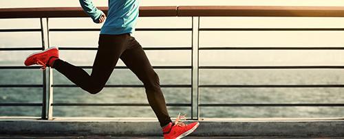 الجري على معدة فارغة.. هل هو صحي ومفيد للرشاقة واللياقة؟