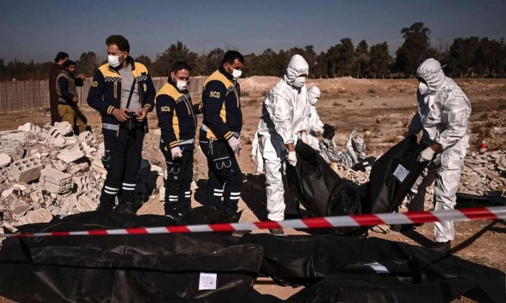 مقابر جماعية في سوريا بينها واحدة تضم أكثر من مائة ألف جثة