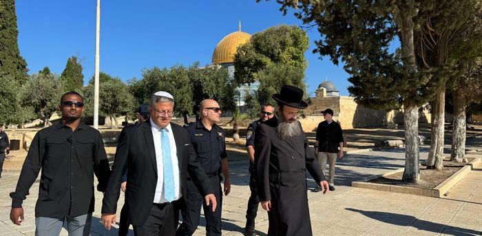 خمسة من كبار حاخامات القدس  يحرمون على اليهود الصلاة في "الأقصى"..لماذا؟