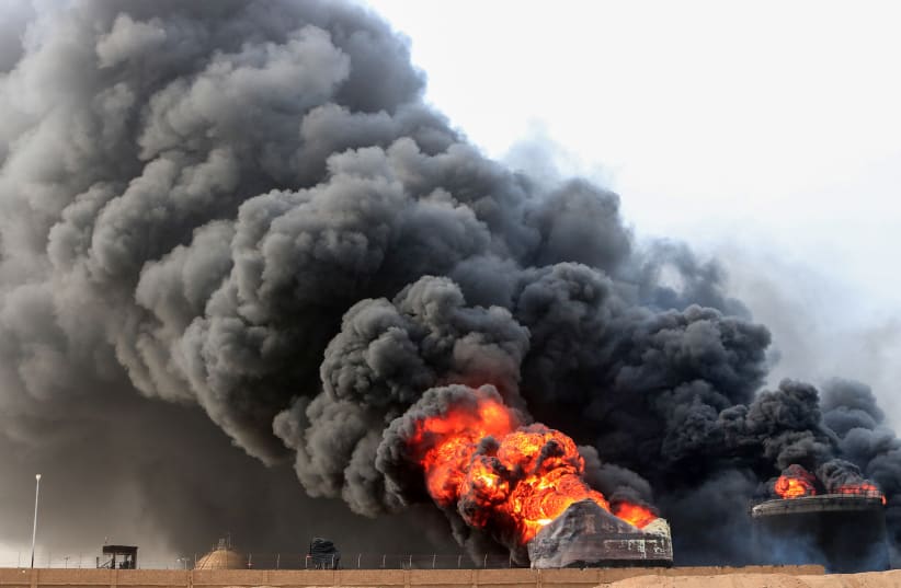 سرب من المقاتلات الإسرائيلية يوجه أعنف ضربة للحوثيين في اليمن