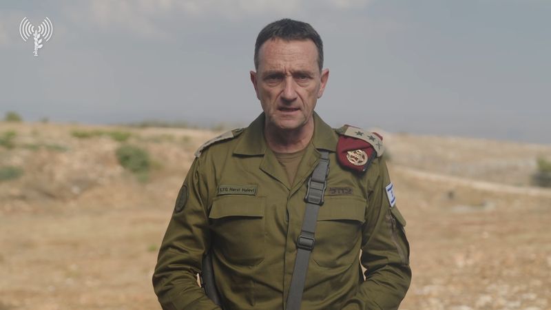 الجيش الإسرائيلي يضع خططًا لمرحلة انهيار الأسد