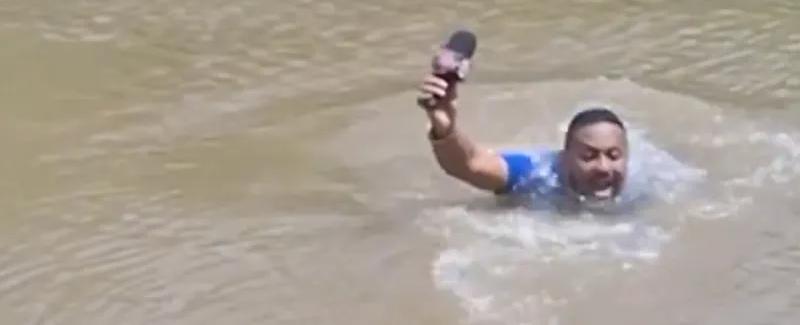 مباشرة على الهواء... مراسل يعثر على جثة طفلة مفقودة