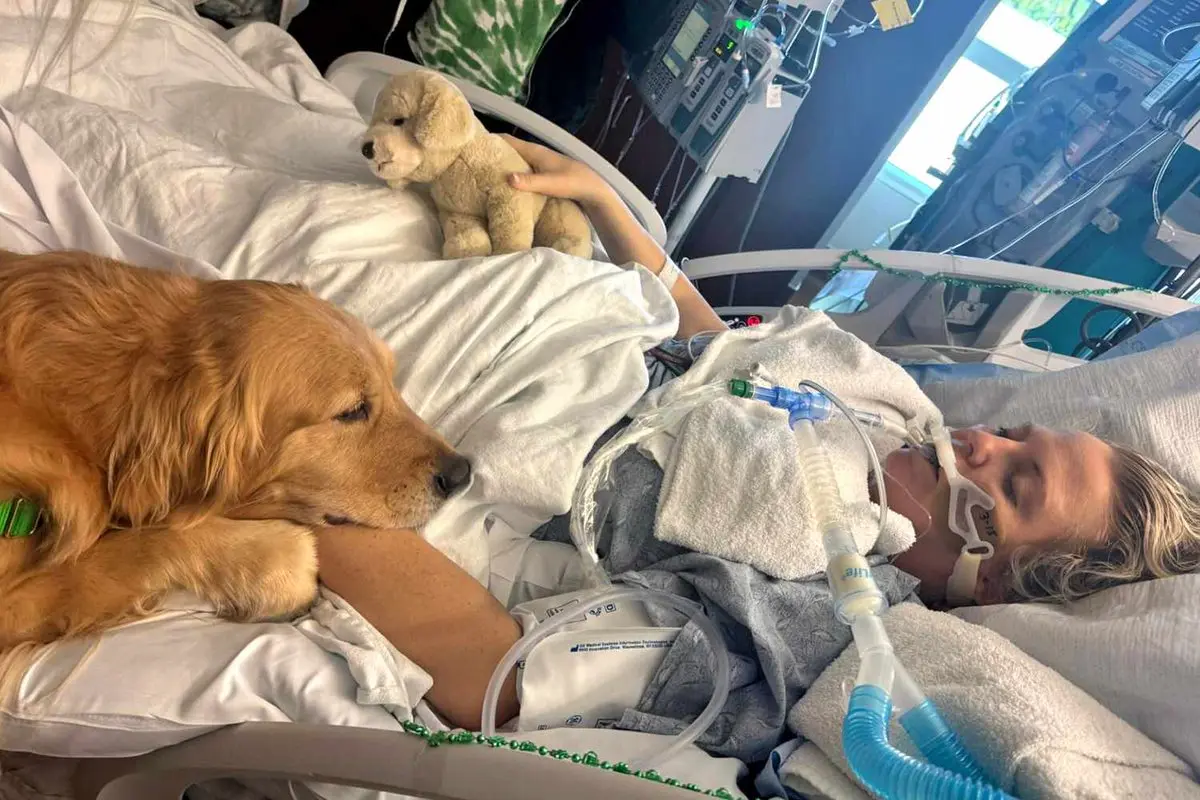 واقعة شبهها الأطباء بالمعجزة.. كلب يوقظ امرأة من غيبوبة