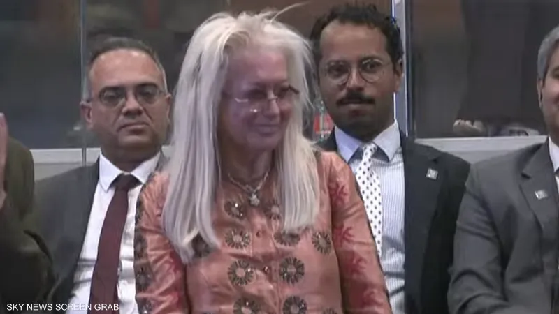 من هي السيدة الثريّة التي أشاد بها ترامب في الكنيست الإسرائيلي؟