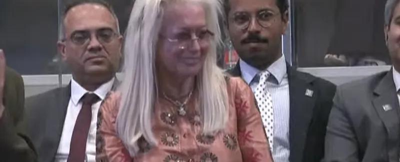 من هي السيدة الثريّة التي أشاد بها ترامب في الكنيست الإسرائيلي؟