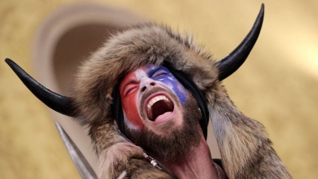 مقتحمو الكونغرس الذين ندموا على الاعتذار