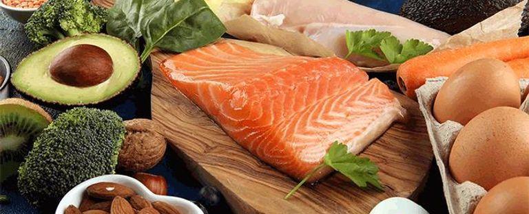 ترند البروتين.. ضرورة غذائية مع تحذير من مخاطر العادات غير الصحية