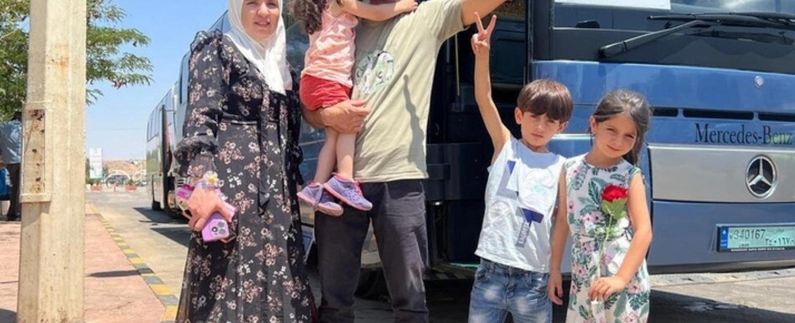 في الذكرى السنوية الأولى لسقوط بشار الأسد: عودة أكثر من ثلاثة ملايين لاجئ إلى ديارهم