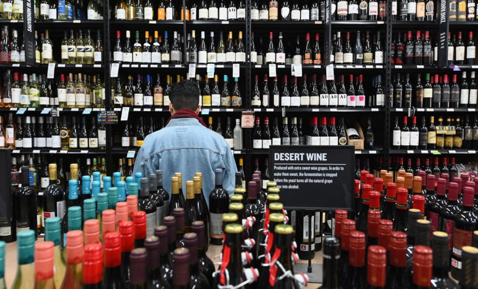 ٨ مشروبات كحولية أسبوعياً تضاعف خطر الإصابة بتلف دائم للدماغ