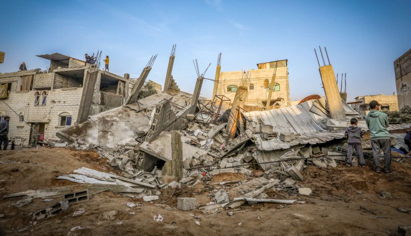 تصعيد عسكري كبير على الجبهة الجنوبية: إسرائيل تصل إلى النبطية وحزب الله يكثّف صواريخه