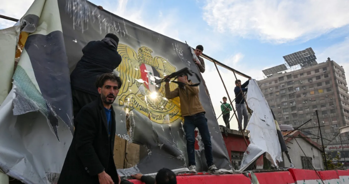 واشنطن تعلّق جزئيًّا عقوباتها على سوريا وتخفف الضغط عن الحكم الجديد