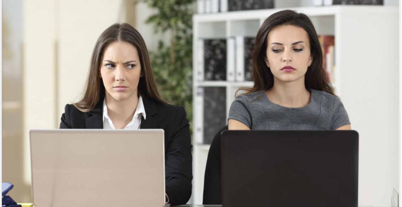 هل حقًا تفترس السيّدات بعضهنّ البعض؟!