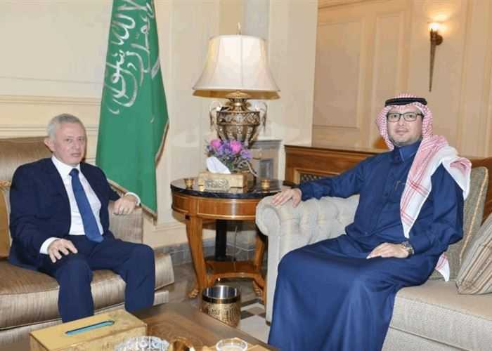 الاستحقاق الرئاسي في لبنان: فرنجية يعقد اجتماعًا ممتازًا مع السفير السعودي والراعي يستعد لزيارة باريس