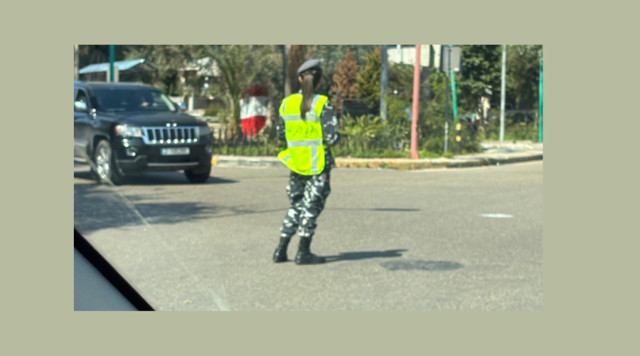 الشرطة تنشر "الجنس اللطيف" لحل مشكلة السير في لبنان